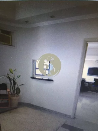 Imagem OPORTUNIDADE!!! SALA COMERCIAL GRANDE JA DIVIDIDA, NA AVENIDA ANA COSTA LOCALIZADA NA AVENIDA MAIS M...