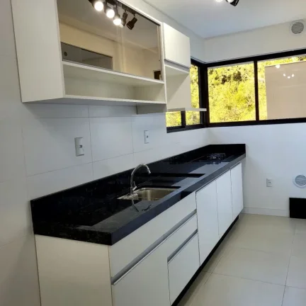 Imagem Loft semi-mobiliado para locação no São Francisco