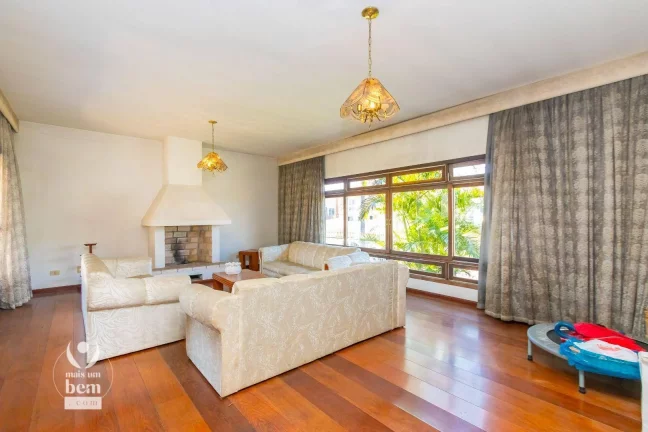 Imagem Casa Térrea averbada com 4 quartos à venda, 377 m² por R$ 1.690.000 - Capão da Imbuia - Curitiba/PR