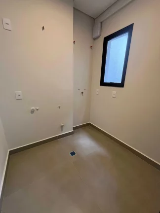 Imagem Casa triplex com 3 suítes sendo 1 suíte master - América | Joinville/SC