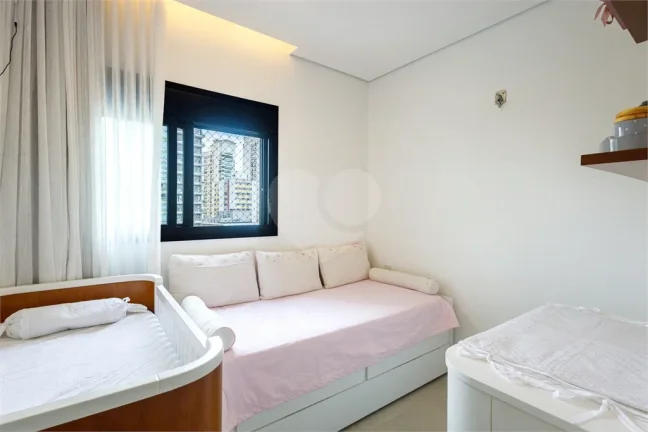 Imagem Apartamento à venda com 3 quartos, sendo 1 suíte, no condomínio Vn Capote Valente, São Paulo - SP