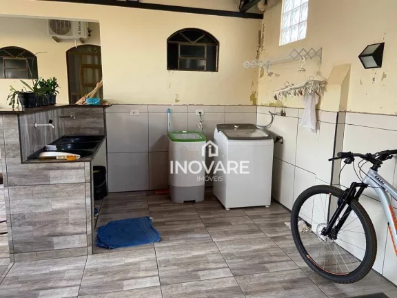 Imagem Casa com 4 dormitórios à venda, 300 m² por R$ 500.000,00 - Setor São João - Itumbiara/GO