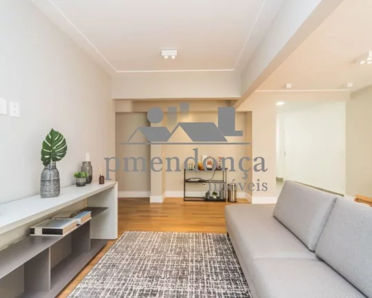 Imagem Apartamento reformado com 153m², 2 quartos sendo 1 suíte e 2 vagas.