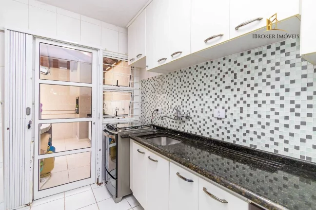 Imagem Sobrado SEMIMOBILIADO com 2 quartos + ático à venda, 108 m² por R$ 499.000 - Xaxim - Curitiba/PR