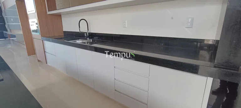 Imagem Parque Ville Pinheiros - Parque Ville Pinheiros, Casa Térrea, Alto Padrão, 312m², 3 suítes plenas, Cozinha montada em armários, Ap. Goiânia
