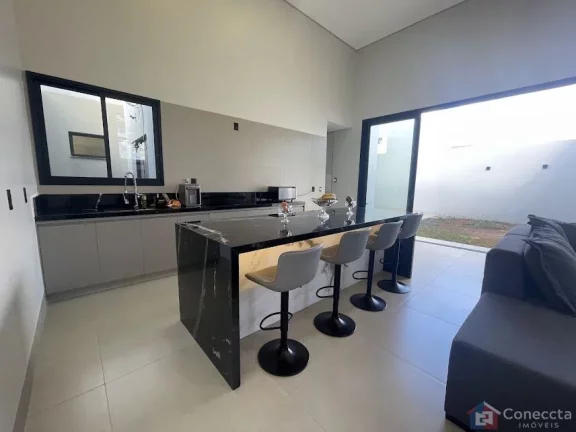 Imagem Casa de Alto Padrão à Venda em Patos de Minas – 3 Quartos, 2 Suítes, Vista para Reserva e Automação Completa