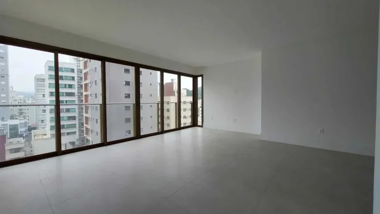 Imagem Apartamento novo de 4 suítes e 4 vagas de garagem no Centro em Balneário Camboriú