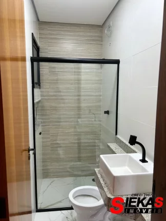Imagem Espaçosa casa de 3 quartos e 3 suítes na Vila Carrão - São Paulo, 170m² e 1 vaga de garagem!