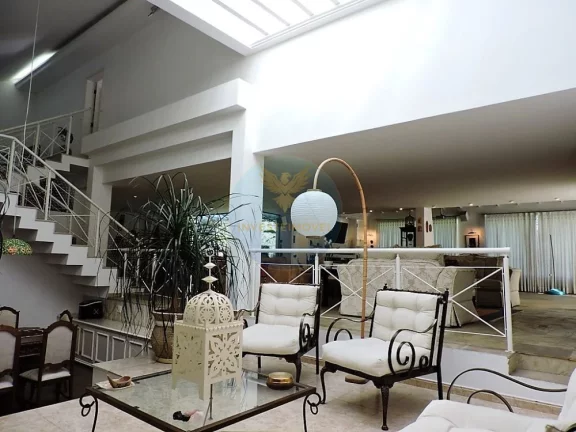 Imagem Casa em Condomínio a Venda no bairro Granja Viana - Carapicuíba, SP