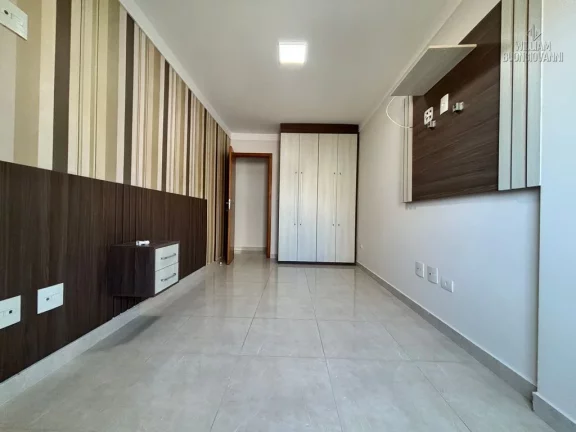 Imagem Apartamento em Praia Grande, com 2 quartos, 1 suíte, e uma sacada gourmet,80 m².