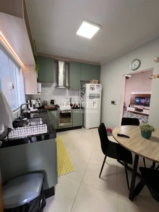 Imagem Villa Branca | 3 Quartos (1 Suíte) | 2 Vagas | 150m²