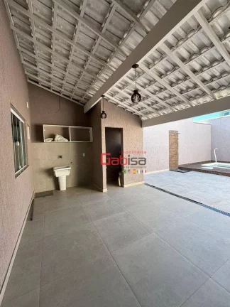 Imagem Casa com 4 dormitórios à venda, 220 m² por R$ 795.000,00 - Nova São Pedro - São Pedro da Aldeia/RJ