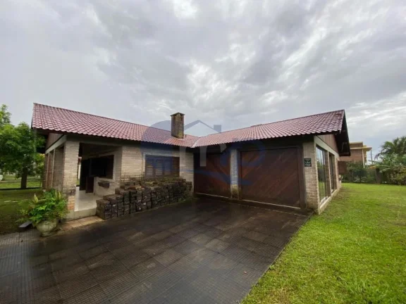 Casa a venda com 4 suites na Paraiso em Torres/RS