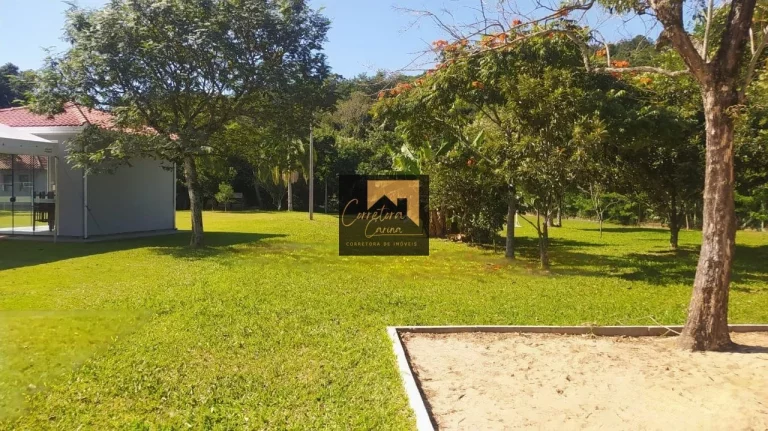 Imagem Terreno plano de 300 m² em condomínio fechado! Localizado na Praia de Fora a 600 metros da Praia! ...