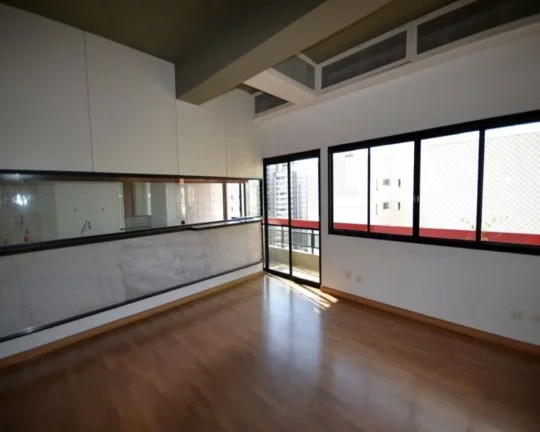 Imagem Cobertura duplex, toda diferenciada. Piso Inferior: 02 dormitórios sendo 01 suíte com closet, banh...