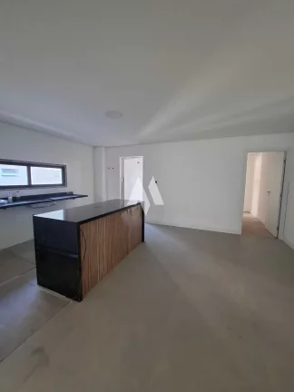 Imagem Casa Duplex /3quartos/sendo 3 suites/ piscina/Tomada para carro Elétrico/Santos