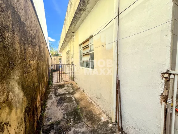 Imagem Casa à Venda Quadra 6 Sobradinho DF 6 Quartos 3 Banheiros 4 Vagas Duas Casas no Imóvel com Entradas Independentes Sobradinho Brasília