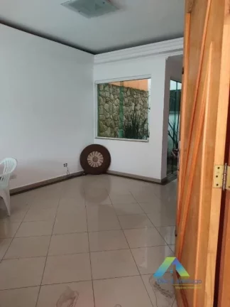 Imagem Lindo sobrado 3 suites, 4 vagas, espaço Gourmet localização privilegiada com excelente valor !
