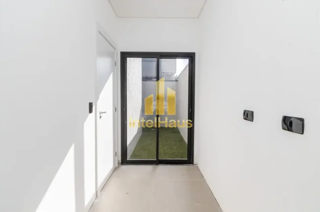 Imagem Sobrado novo em condomÃ­nio no bairro Orleans, em Curitiba, ideal para quem busca conforto, seguranÃ...