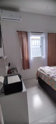 Imagem Casa Geminada à Venda – Maracanã | Praia Grande | 300m da Praia | R$ 450.000