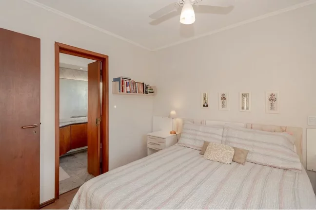 Imagem Imóvel com 3 Quartos à Venda,  em Tristeza - Porto Alegre