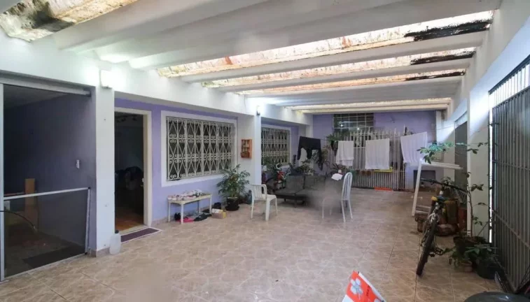 Imagem Casa a Venda de 269 metros 4 Dormitorios com 6 Vagas de Garagens