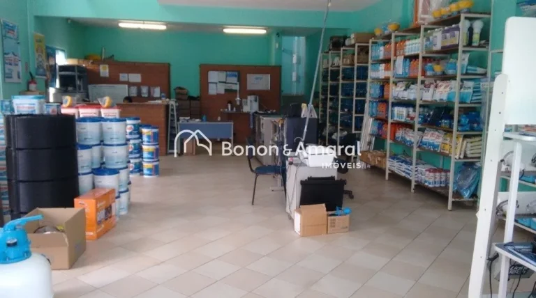Imagem Excelente oportunidade para seu negócio! Barracão com 250 m², distribuído em dois andares, local...