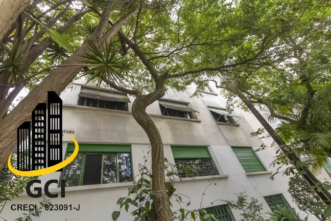 200m2 com 3 suítes reformado ao lado do SPAC – Clube Inglês