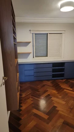 Imagem Apartamento em perdizes com 4 Suítes e 3 Vagas de Garagem. Edifício com Portaria 24hs