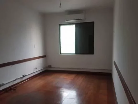 Imagem Conjunto comercial na Praça D. Gastão Liberal Pinto