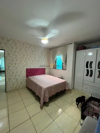 Imagem Sobrado com 3 Quartos e 2 banheiros à Venda, 120 m por R$ 425.000