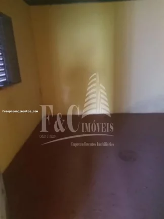Imagem Casa para Venda em Iracemápolis, Centro, 2 dormitórios, 1 banheiro, 2 vagas