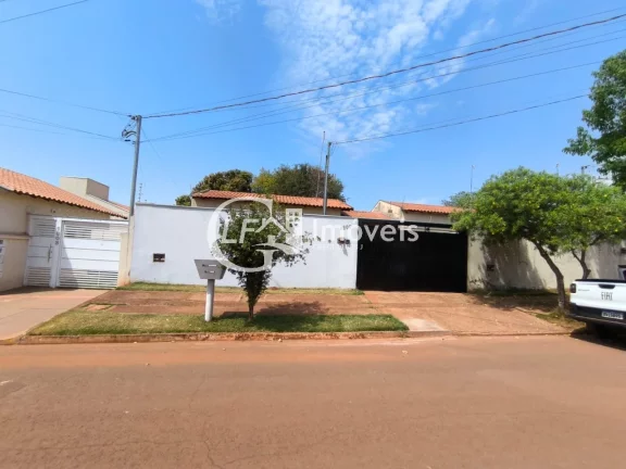 Casa para locação em Campo Grande-MS, no Jardim Colúmbia: 2 quartos, 1 sala, 1 banheiro e 3 vagas de garagem!