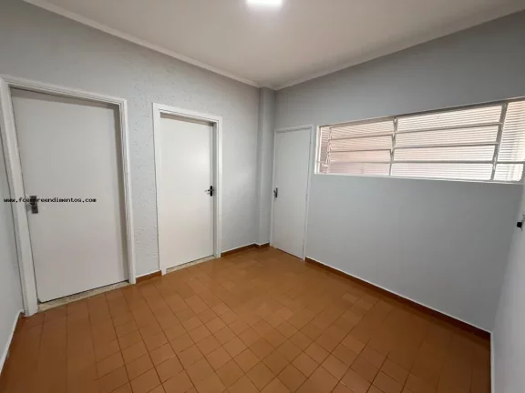 Imagem Casa para Venda em Limeira, Vila Claudia, 3 dormitórios, 1 suíte, 2 banheiros, 4 vagas