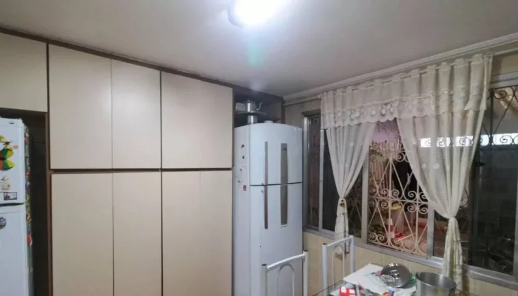 Imagem Casa a Venda de 269 metros 4 Dormitorios com 6 Vagas de Garagens