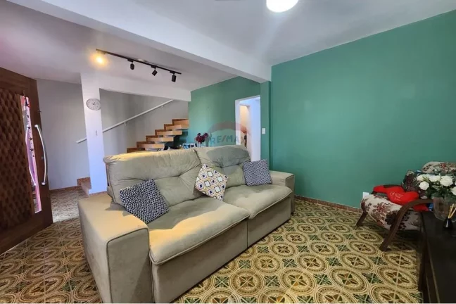 Imagem Casa triplex 4 quartos, duas suítes, 509m.