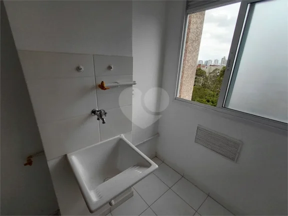 Imagem Apartamento à venda com 2 quartos no condomínio Plug Morumbi, São Paulo - SP