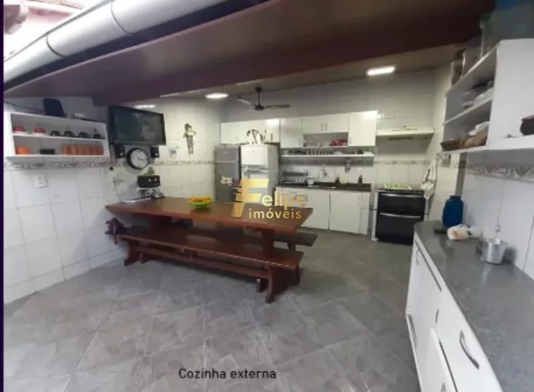Imagem Casa com 5 Quartos à venda, 258m² - Mata da Praia!!