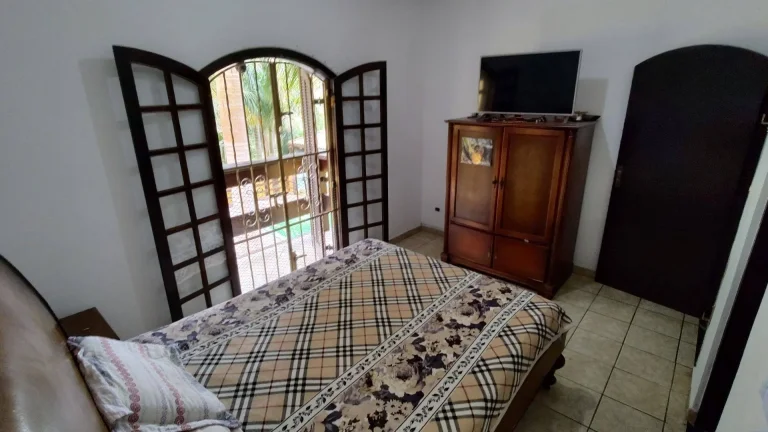 Imagem Casa com 3 dormitórios, 800 m² - venda por R$ 1.695.000,00 ou aluguel por R$ 6.864,00/mês - Colonial Village (Caucaia do Alto) - Cotia/SP