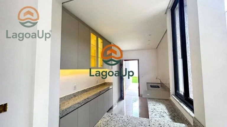 Imagem Casa com 4 dormitórios à venda, 132 m² por R$ 890.000,00 - Promissão - Lagoa Santa/MG