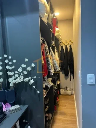Imagem Apartamento mobiliado à venda com 55 m², oferece uma planta bem distribuída em dois pavimentos.
N...