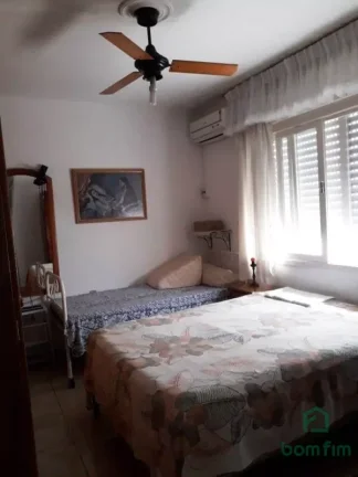 Imagem Casa para venda, 4 quarto(s), Bairro Medianeira, Porto Alegre/RS.