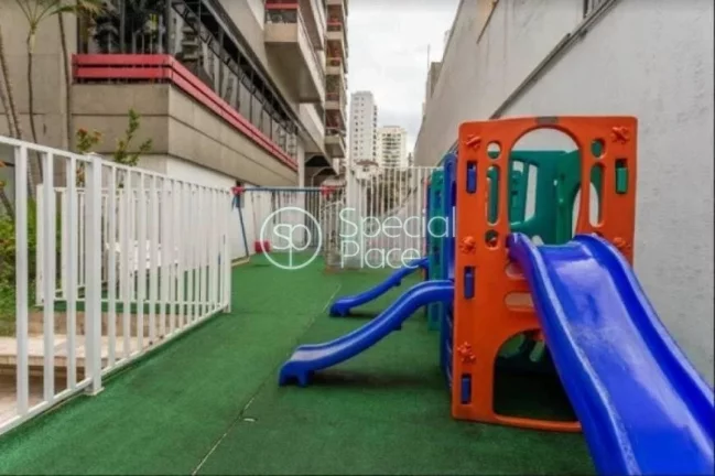 Imagem 115 metros 4 dormitórios 1 suíte 4 banheiros 2 vagas Living para 2 ambientes, ampla varanda, ensol...