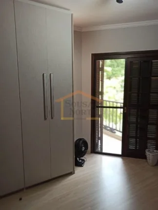 Imagem Casa em condomÃ­nio fechado, 3 dormitÃ³rios, sendo 3 suÃ­tes, todos com armÃ¡rios embutidos, escritÃ...