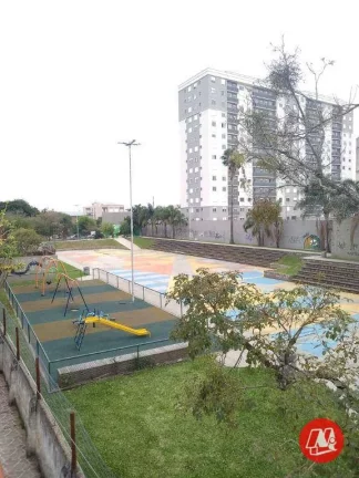 Imagem Sobrado com 3 dormitórios para alugar, 144 m² por R$ 2.023,00/mês - São João - Porto Alegre/RS
