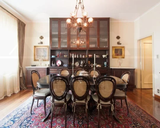 Imagem Apartamento com living para 3 ambientes, 4 dormitórios sendo 1 suíte, lavabo, copa, cozinha, área...