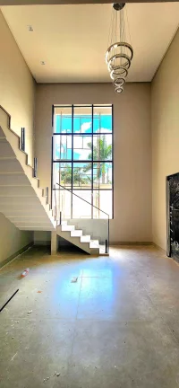 Imagem Sobrado de alto padrão, 4 suites plenas, uma com closet, piscina e área gourmet, no bairro Setor Jaó, em Goiânia-GO