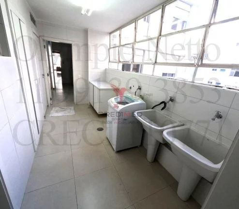 Imagem Apartamento reformado em Andar Alto