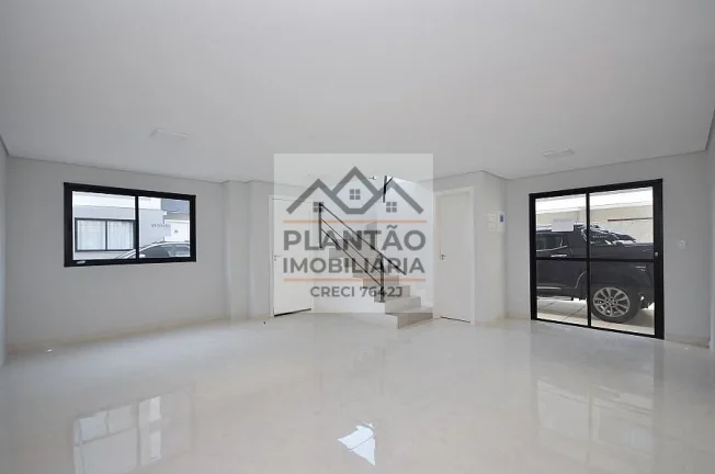 Foto do imóvel: Sobrado em Condomínio a Venda no bairro Uberaba - Curitiba, PR