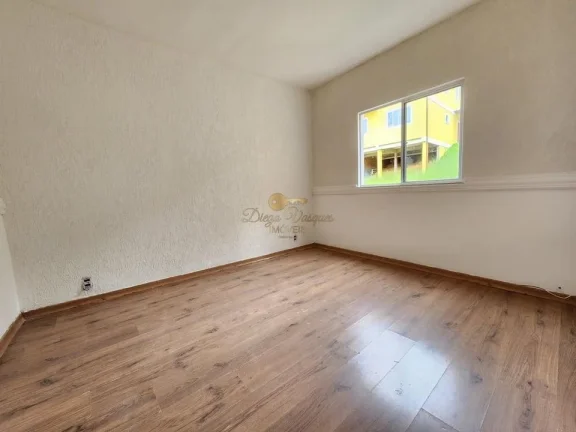 Imagem Casa em Condomínio para Venda em Teresópolis / RJ no bairro Albuquerque